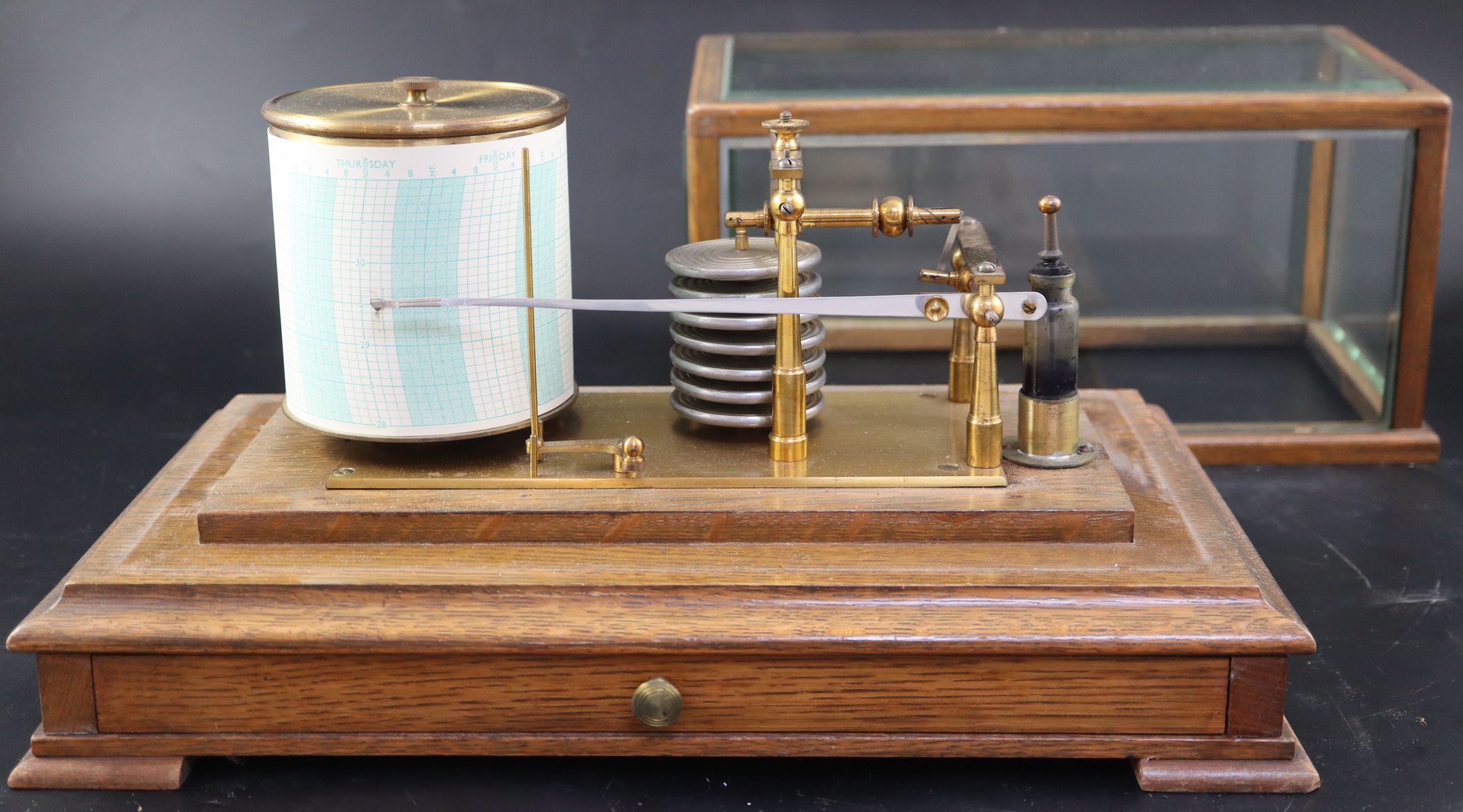 An Edwardian oak cased barograph, in bevelled glass case, width 36.5cm depth 22cm height 21cm